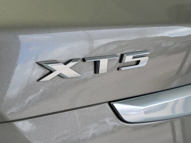 Used 2023 Cadillac XT5 Premium Luxury w/ Technology Package image 8