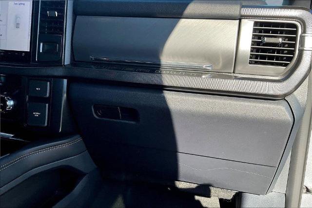 Certified 2024 Ford F250 Platinum w/ FX4 Off-Road Package image 27