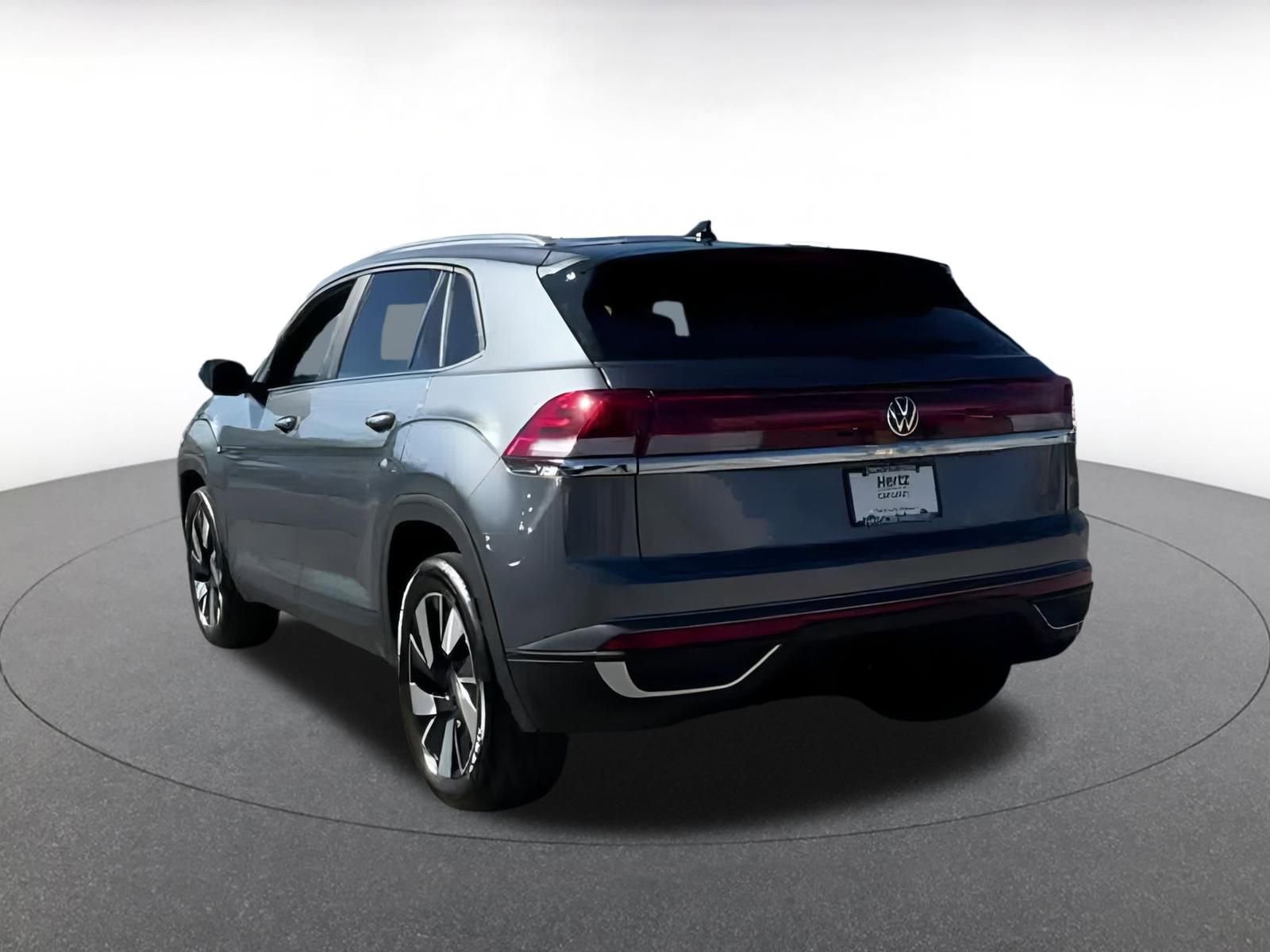 Used 2025 Volkswagen Atlas Cross Sport SE image 11