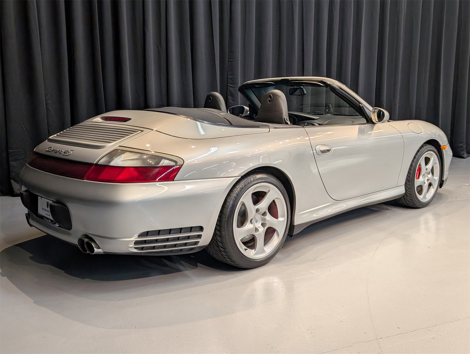 Used 2004 Porsche 911 Carrera 4S image 7