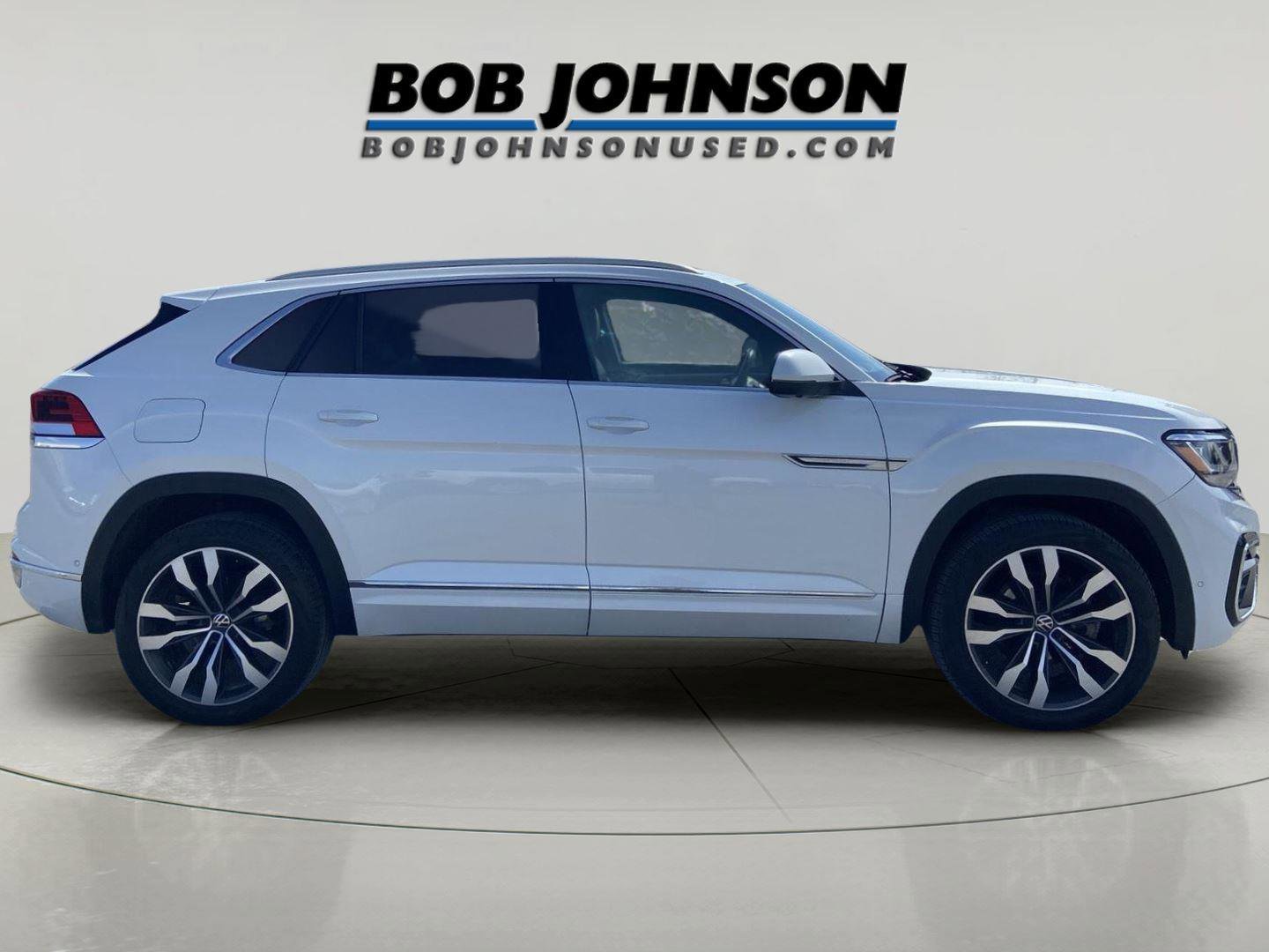 Used 2022 Volkswagen Atlas Cross Sport SEL Premium R-Line AWD/4WD image 2