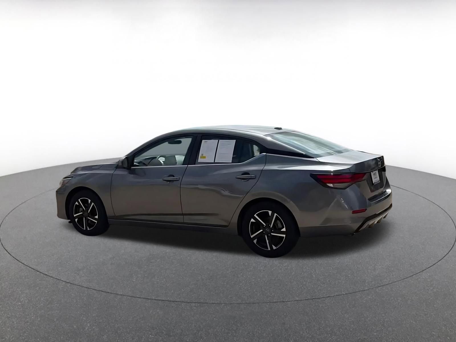 Used 2025 Nissan Sentra SV image 10