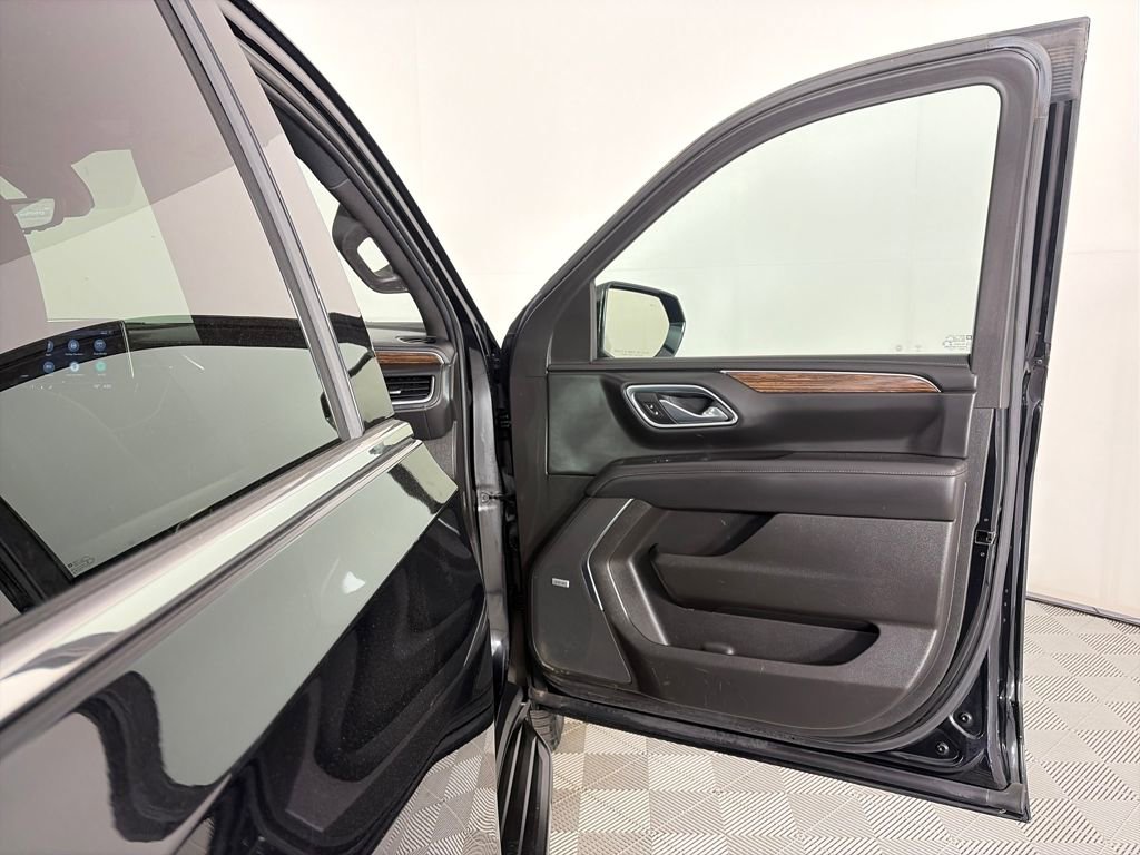 Used 2021 Chevrolet Suburban High Country AWD/4WD image 33