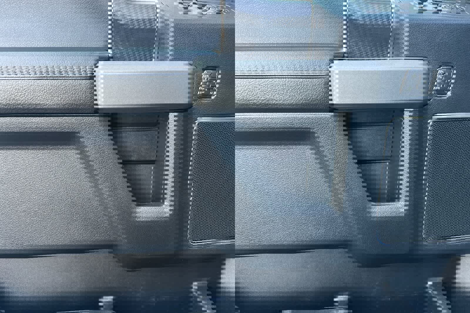 Used 2019 Ford F150 Raptor w/ Equipment Group 802A Luxury image 12