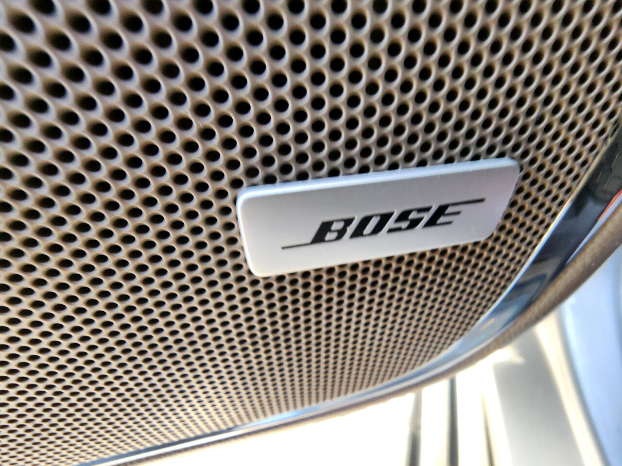 Used 2018 Chevrolet Suburban Premier image 35