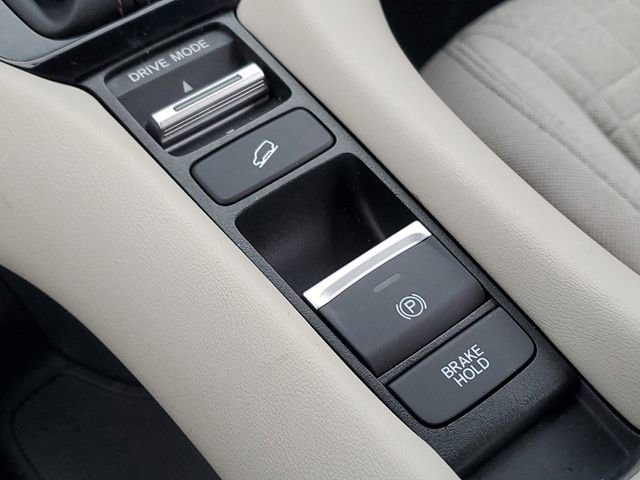 Used 2023 Honda HR-V LX image 29