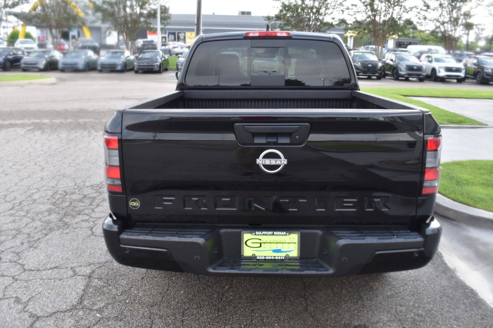 Certified 2025 Nissan Frontier SV RWD image 9