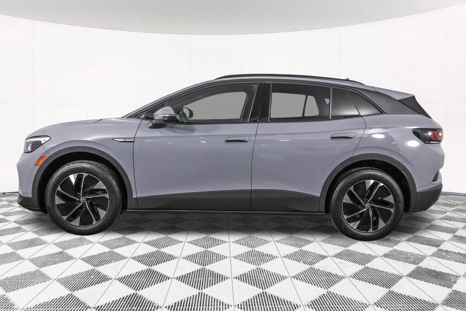 Used 2022 Volkswagen ID.4 Pro image 19