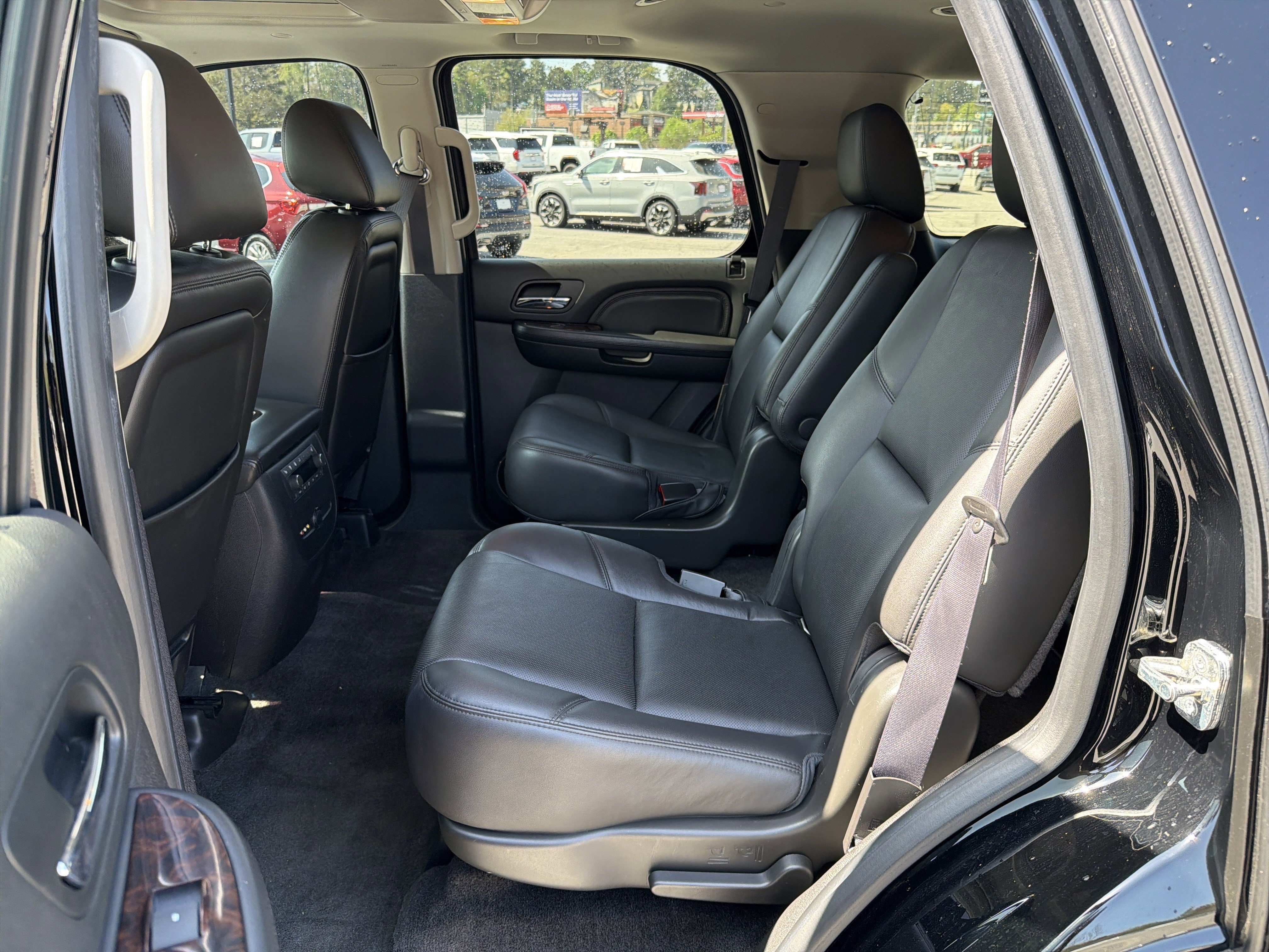 Used 2014 GMC Yukon Denali image 27