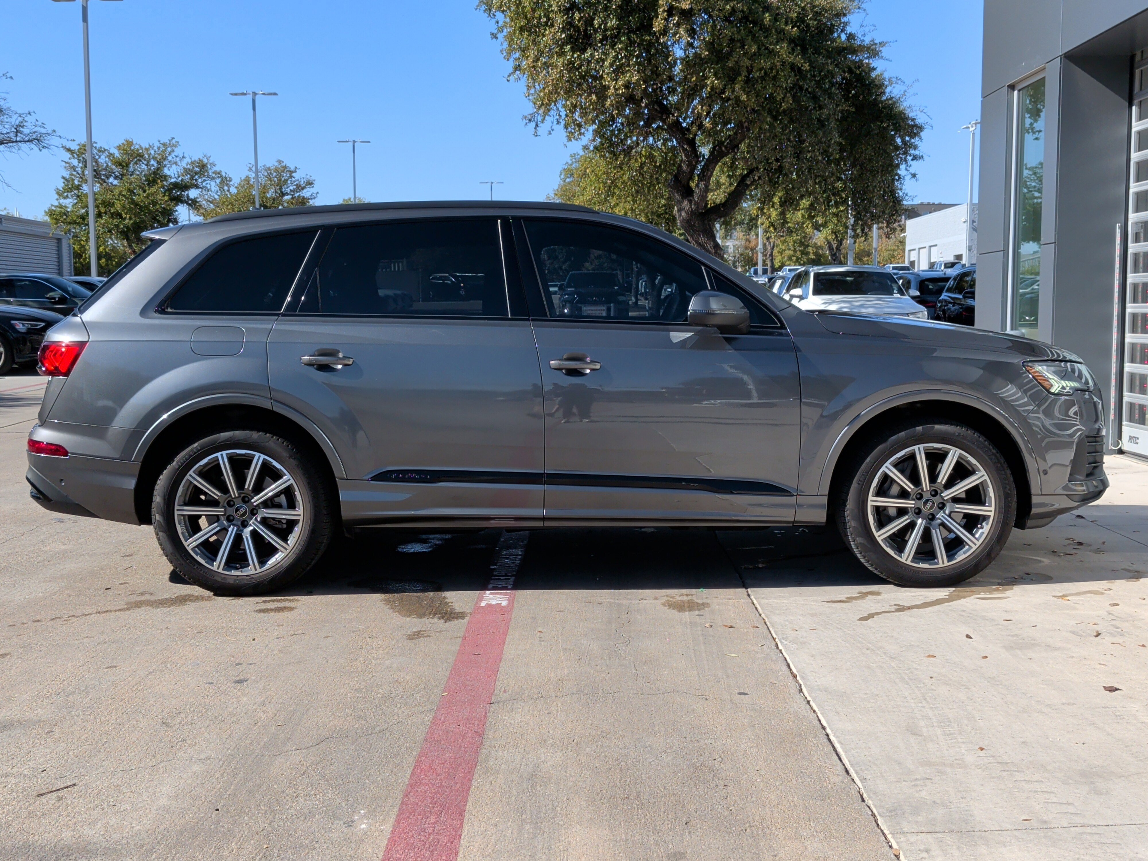 Certified 2024 Audi Q7 2.0T Premium Plus image 10