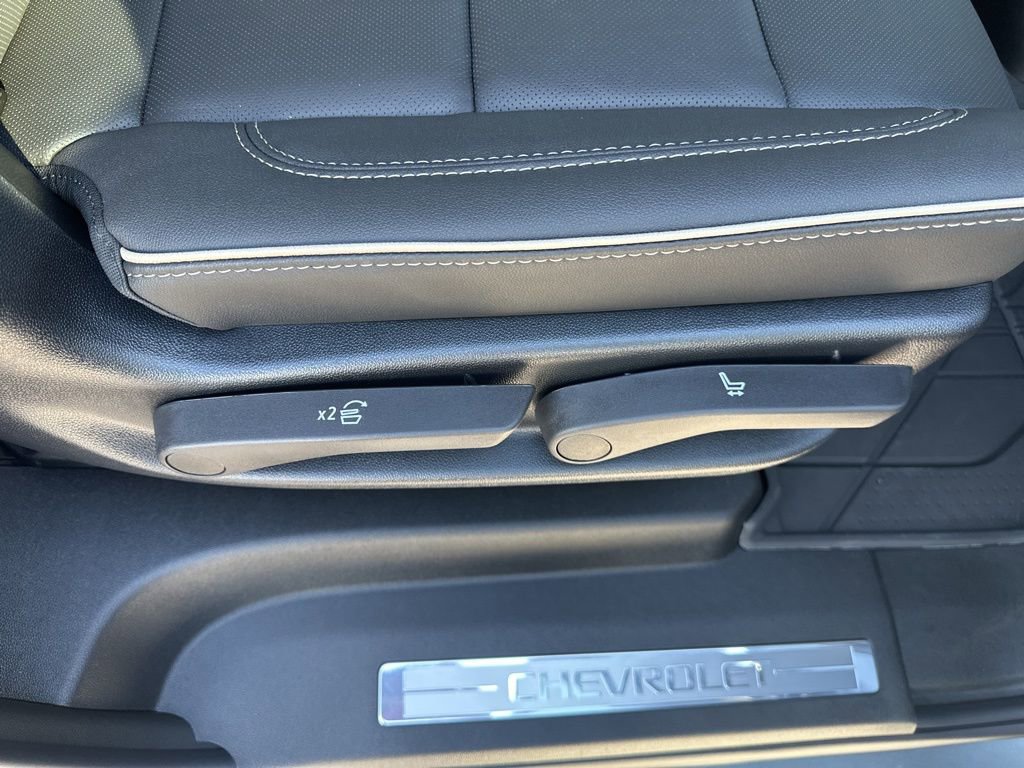 New 2026 Chevrolet Suburban Premier w/ Sun And Tow Package image 37