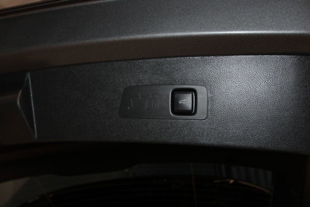 Used 2024 Lincoln Corsair Grand Touring w/ Equipment Group 301A image 39