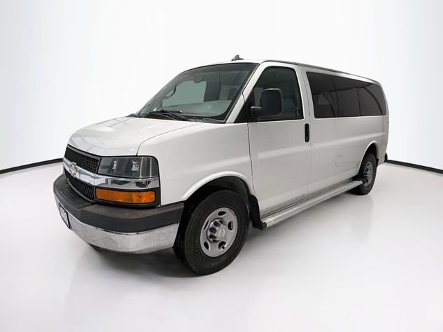 Certified 2016 Chevrolet Express 3500 LT w/ LT Preferred Equipment Group image 3