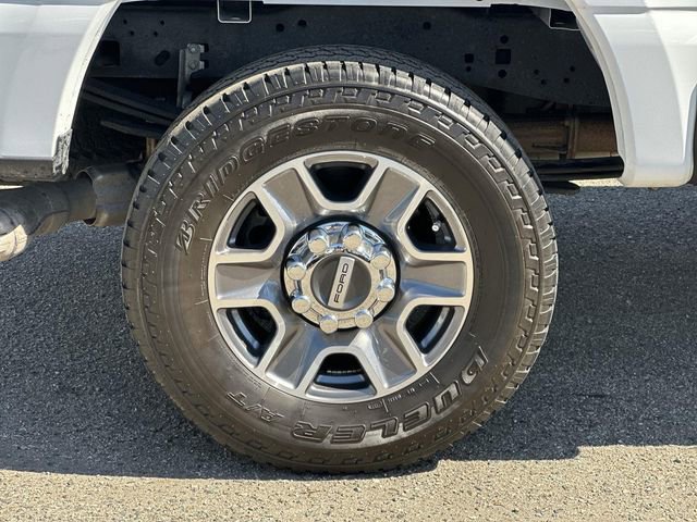 Used 2024 Ford F250 Lariat image 32