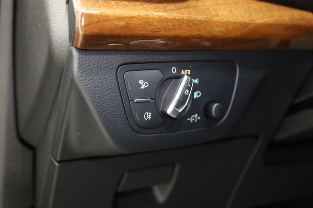 Used 2023 Audi Q5 2.0T Premium w/ Convenience Package image 12