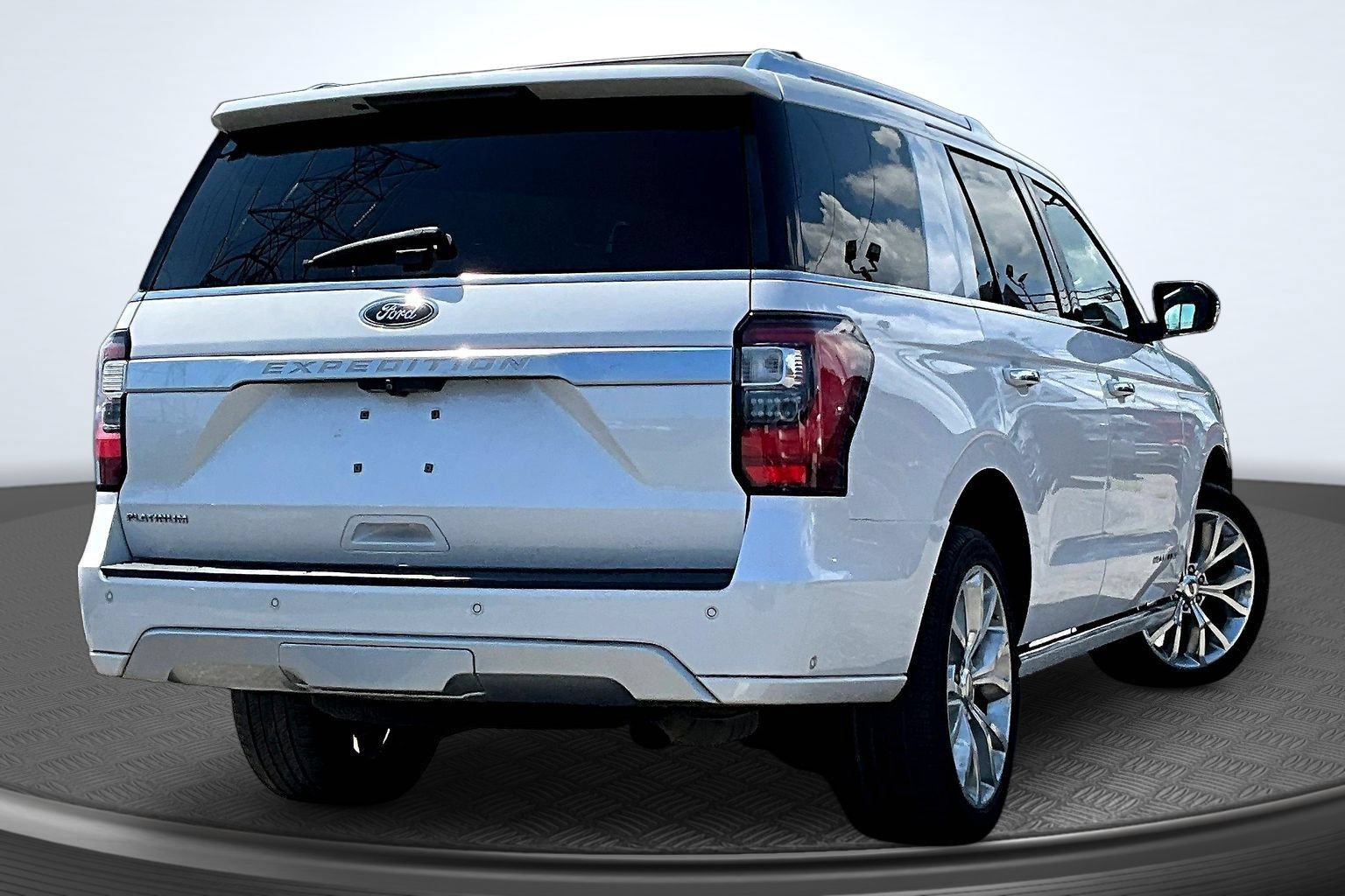 Used 2018 Ford Expedition Platinum AWD/4WD image 5
