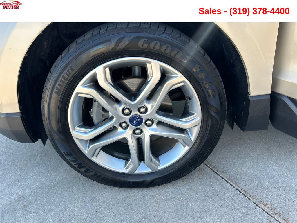 Used 2017 Ford Edge Titanium w/ Technology Package FWD image 24