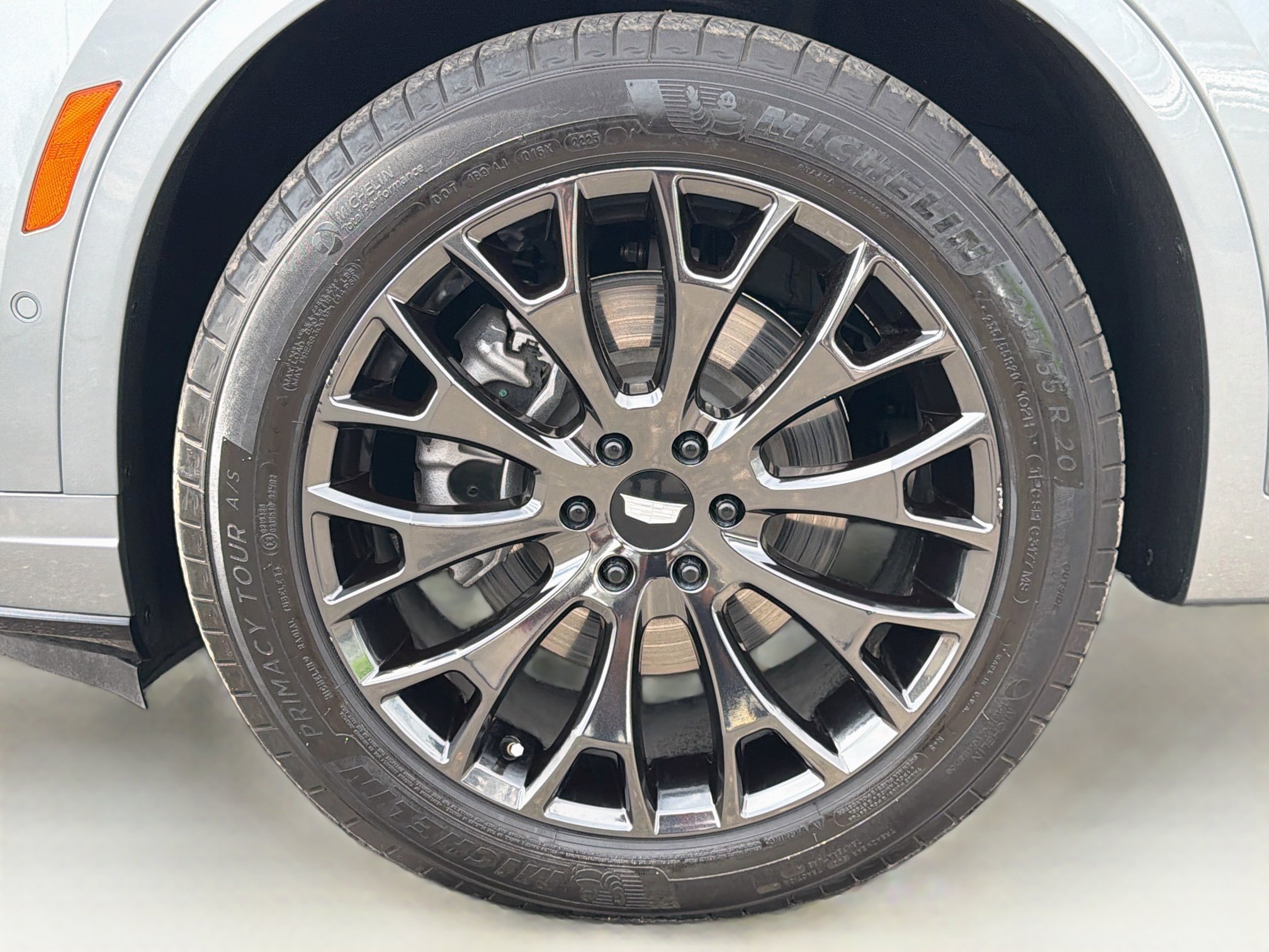 Certified 2024 Cadillac XT6 Premium Luxury w/ Technology Package FWD image 34