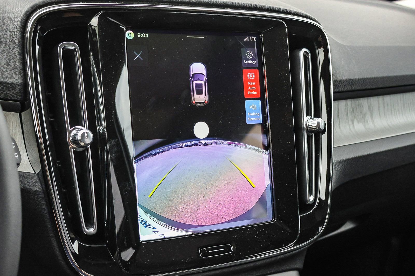 New 2026 Volvo XC40 B5 Core w/ Climate Package image 37