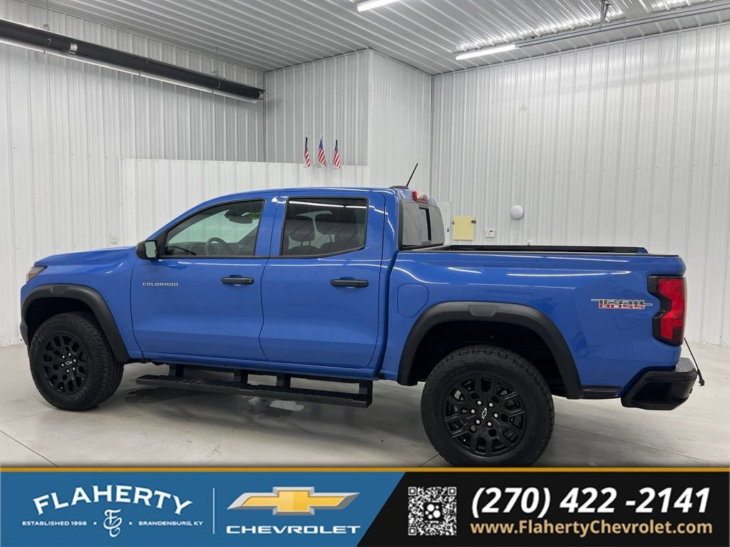 Used 2025 Chevrolet Colorado Trail Boss AWD/4WD image 5