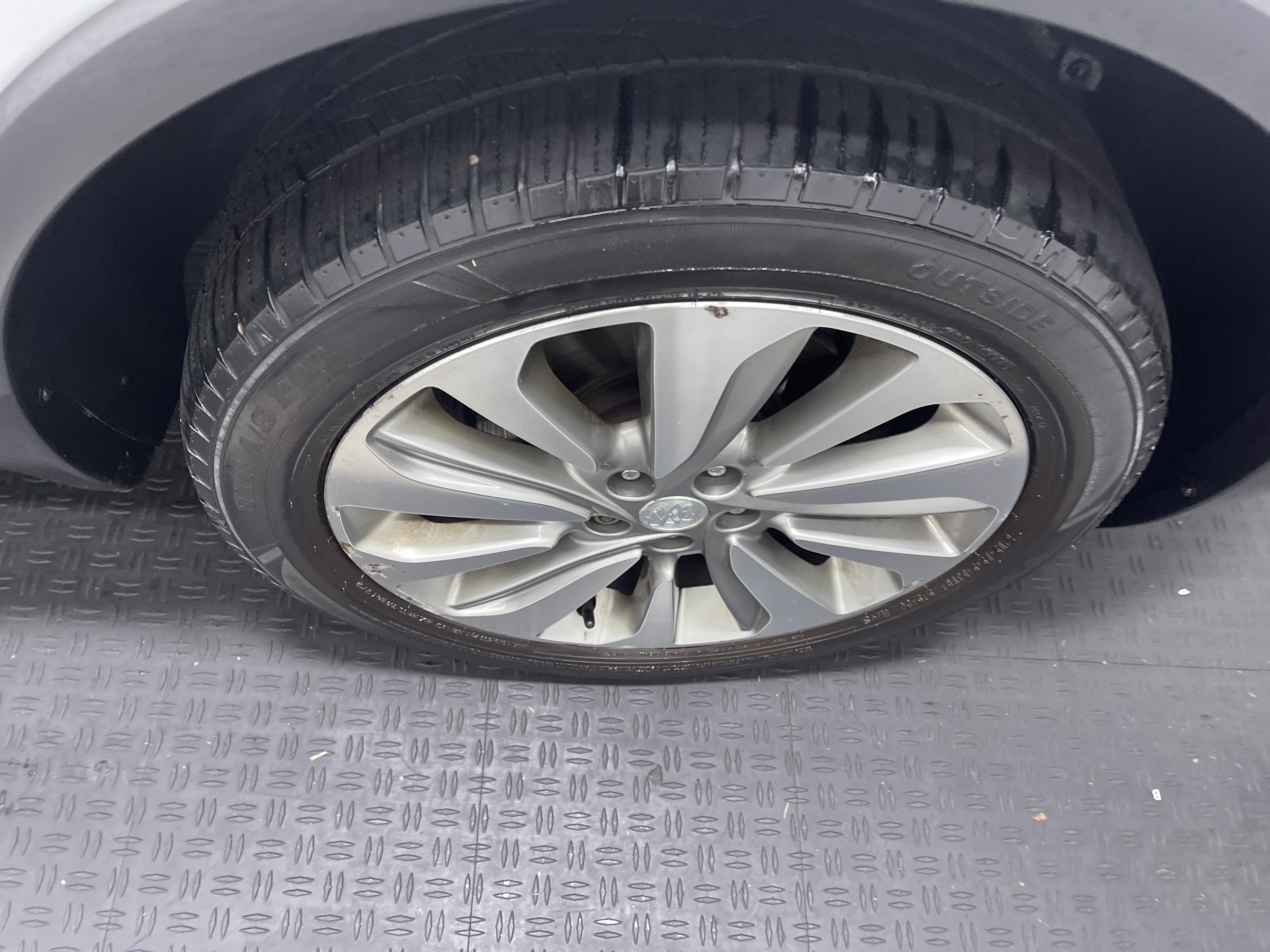 Used 2017 Buick Encore Preferred AWD/4WD image 28