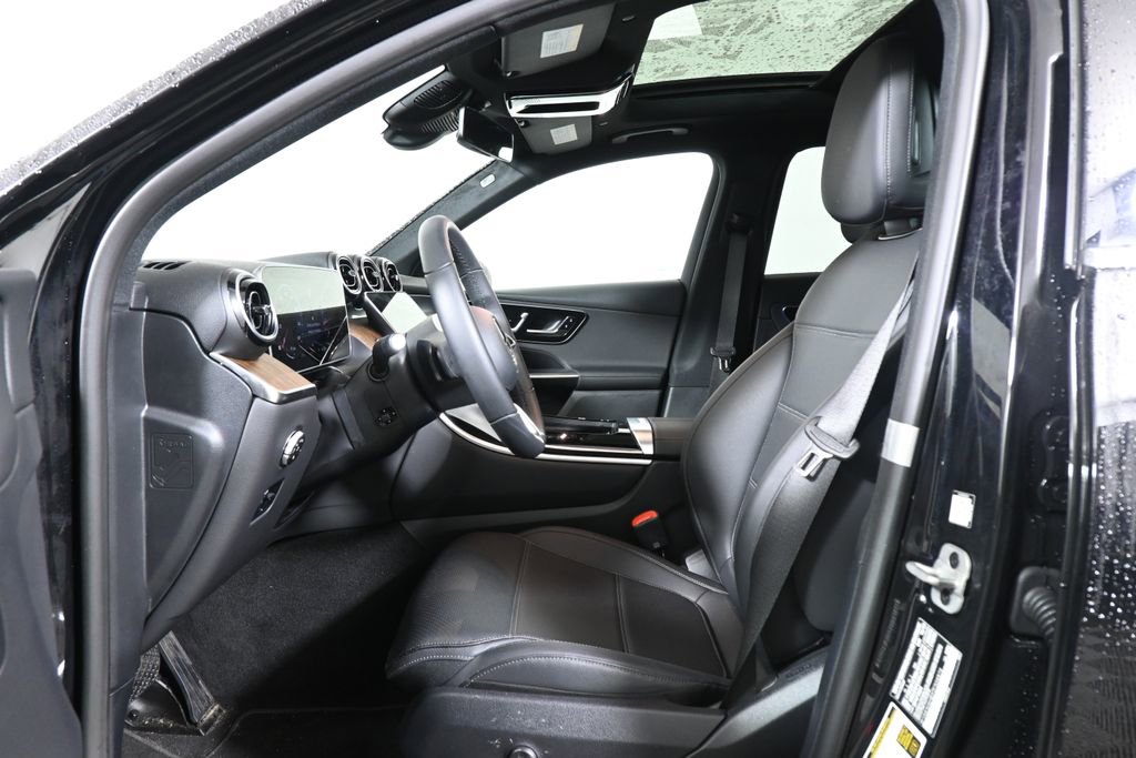 Certified 2026 Mercedes-Benz GLC 300 4MATIC image 3