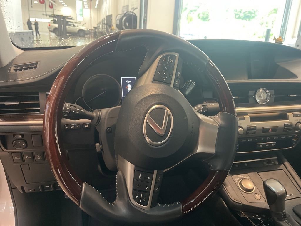 Used 2018 Lexus ES 350 w/ Premier Package FWD image 18