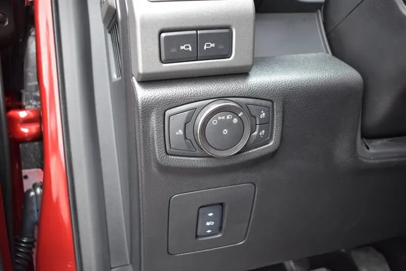 Used 2018 Ford F150 Raptor w/ Equipment Group 802A Luxury AWD/4WD image 19