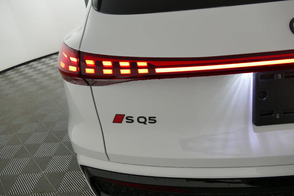 New 2026 Audi SQ5 Premium Plus AWD/4WD image 29