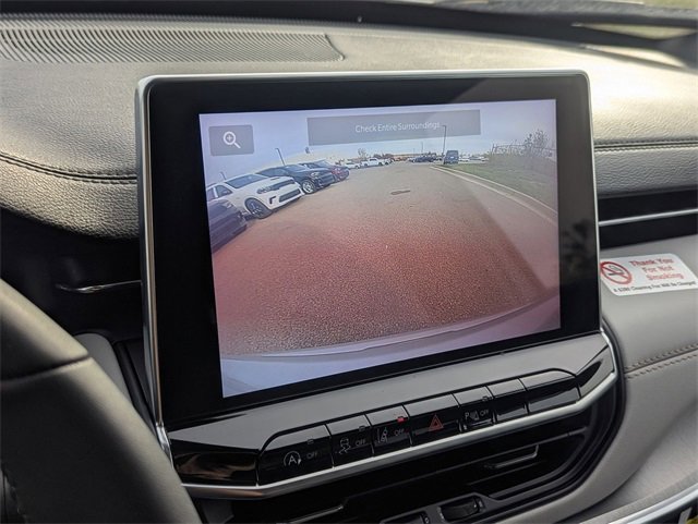 Used 2024 Jeep Compass Limited image 16