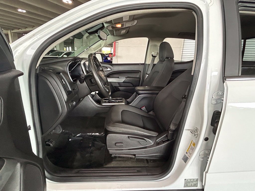 Used 2017 Chevrolet Colorado LT w/ LT Convenience Package RWD image 13