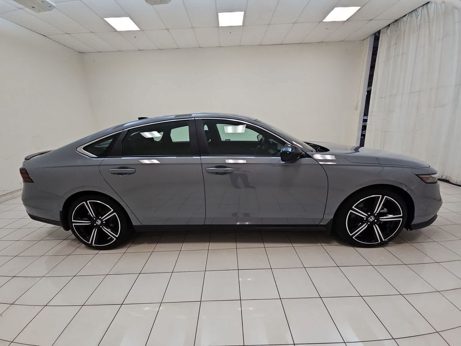 Used 2024 Honda Accord Sport image 25