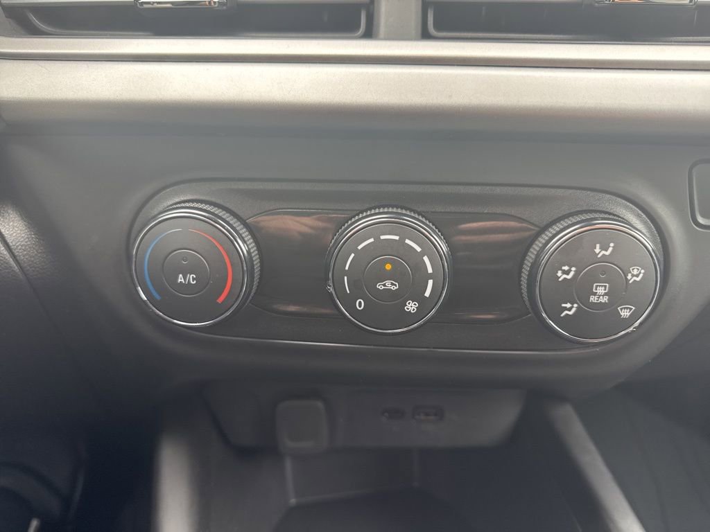 Used 2024 Chevrolet Trax LS image 30