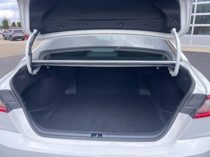 Used 2025 Toyota Camry SE w/ Multimedia Upgrade Package FWD image 17
