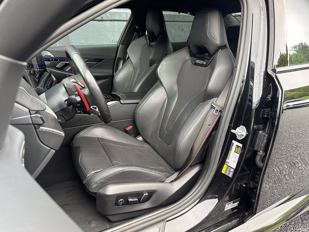 Used 2025 BMW M5 w/ Carbon Package AWD/4WD image 5