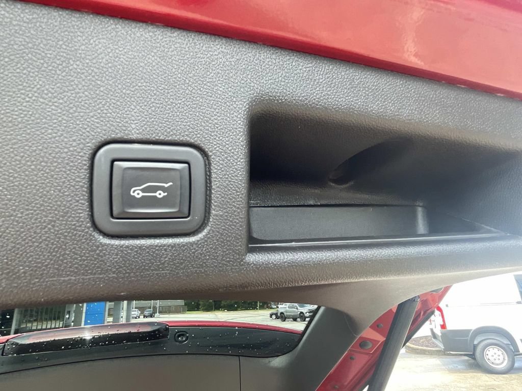 Used 2024 Chevrolet Equinox RS w/ RS Leather Package FWD image 9