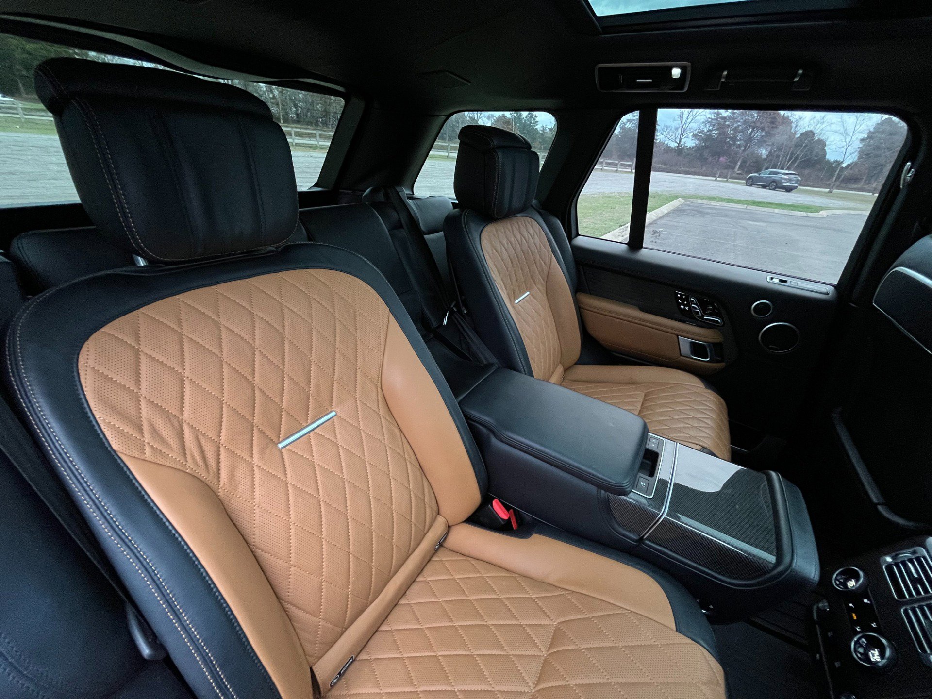 Used 2019 Land Rover Range Rover SV Autobiography Dynamic image 24