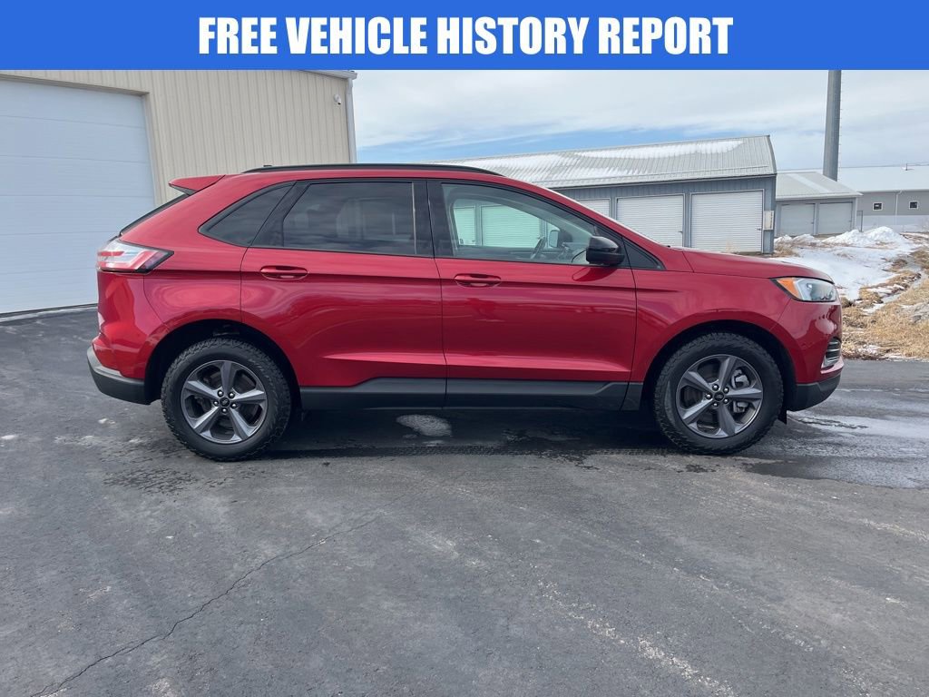 Used 2023 Ford Edge SEL w/ Sport Appearance Package image 3