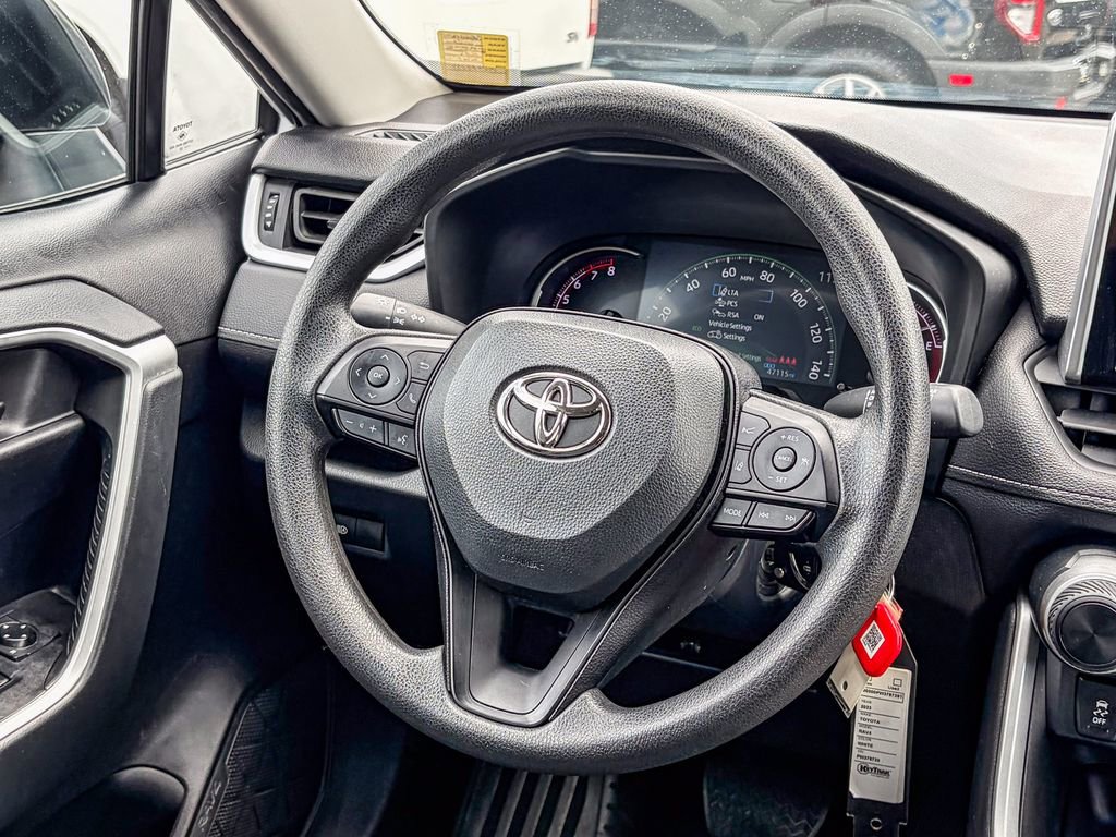 Used 2023 Toyota RAV4 LE AWD/4WD image 18