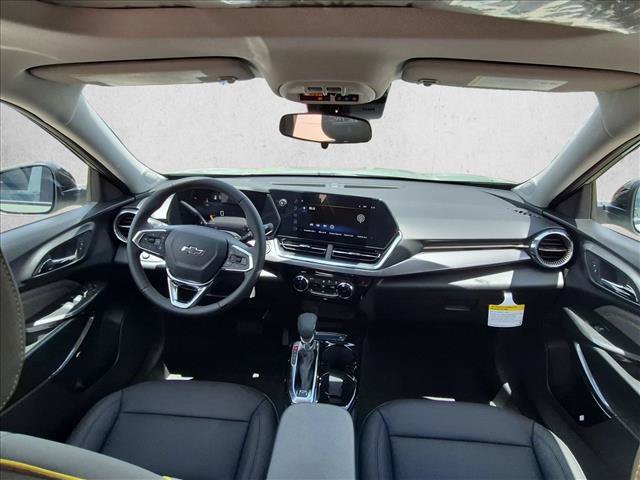New 2026 Chevrolet Trax ACTIV w/ Sunroof Package FWD image 15