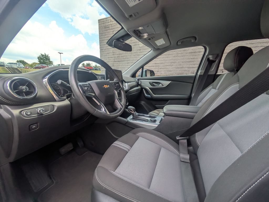 Used 2025 Chevrolet Blazer LT FWD image 15