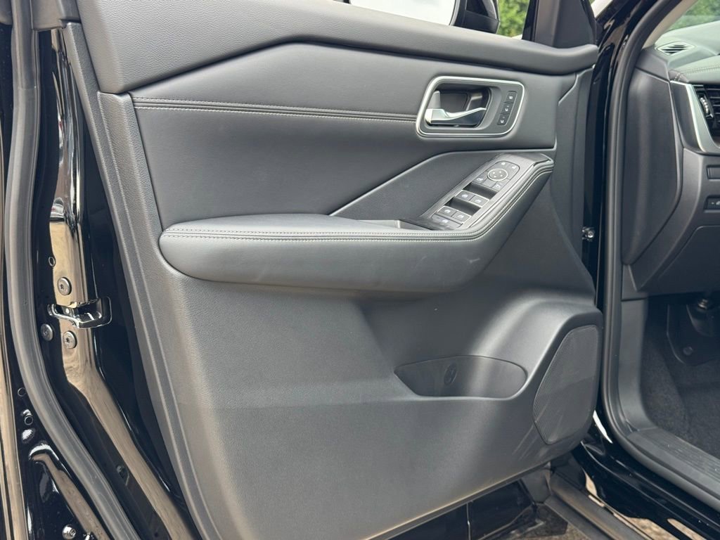 New 2026 Nissan Rogue Platinum w/ Platinum Premium Package image 22