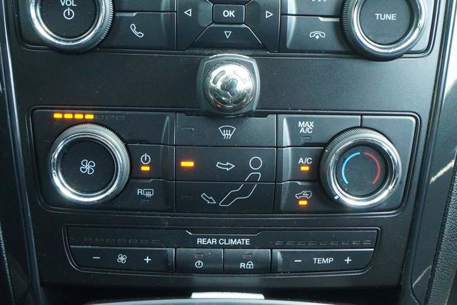 Used 2019 Ford Explorer XLT FWD image 18