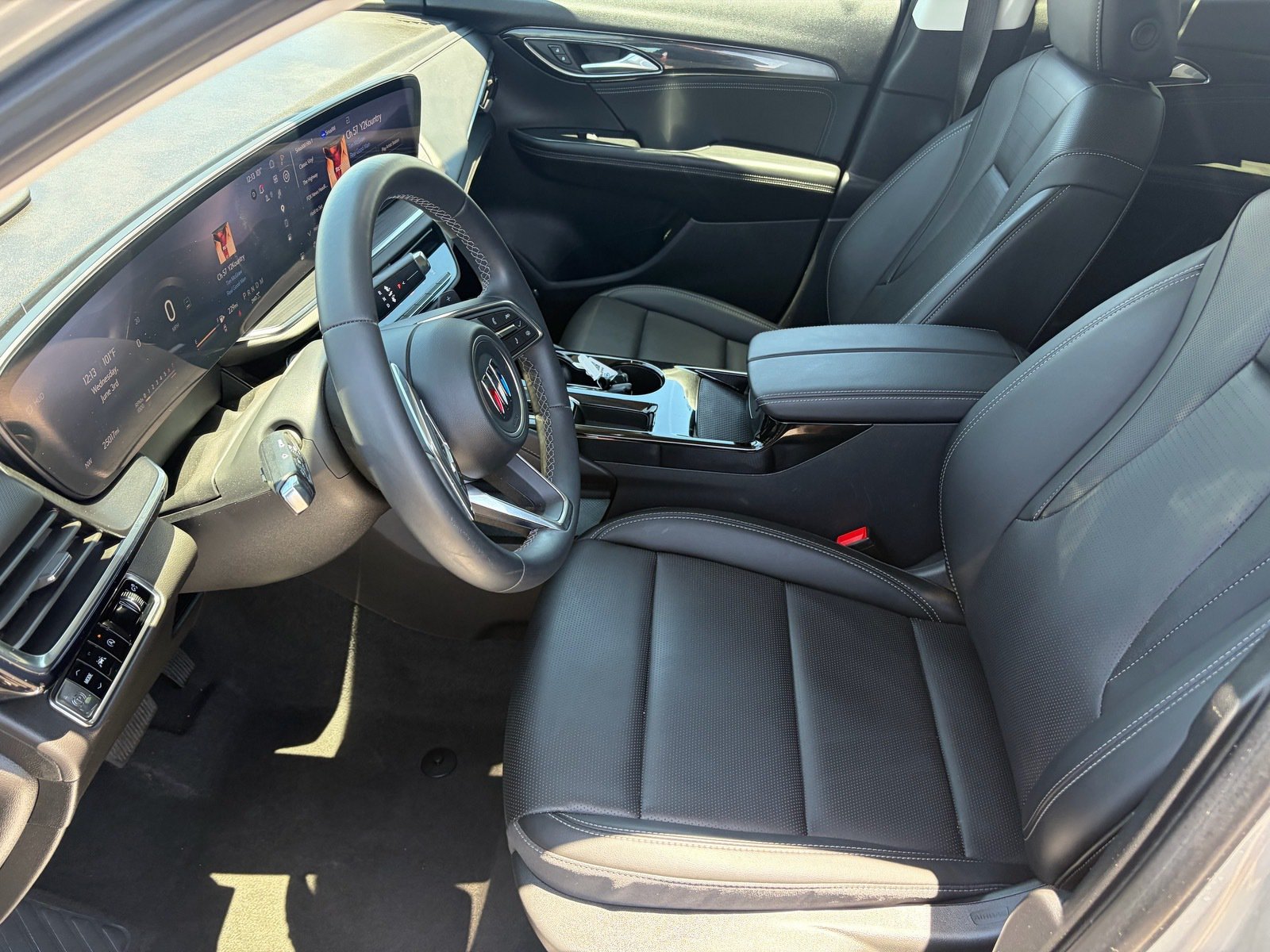 Used 2025 Buick Envision Preferred AWD/4WD image 12