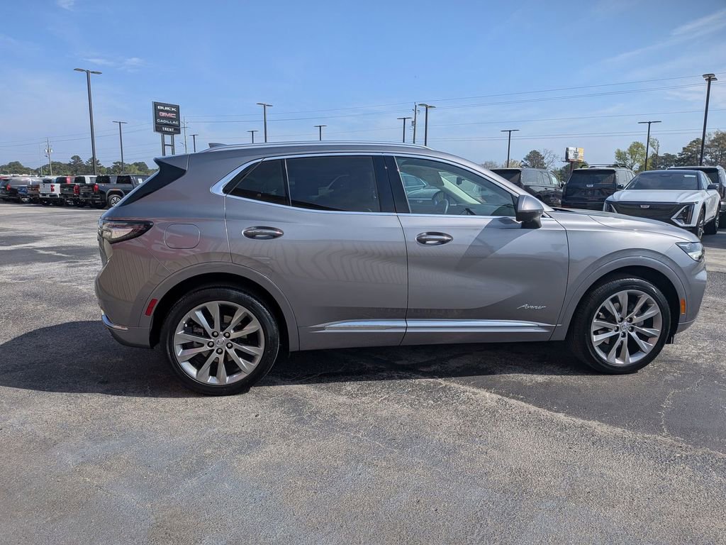 Certified 2022 Buick Envision Avenir w/ Technology Package II image 5