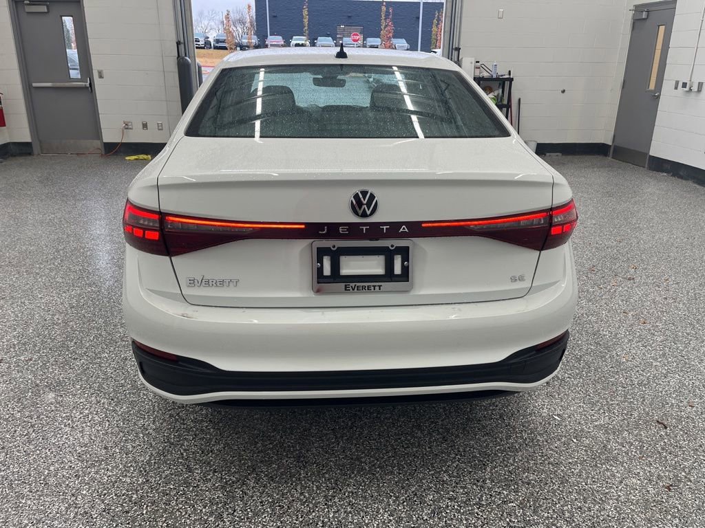 New 2026 Volkswagen Jetta SE image 4