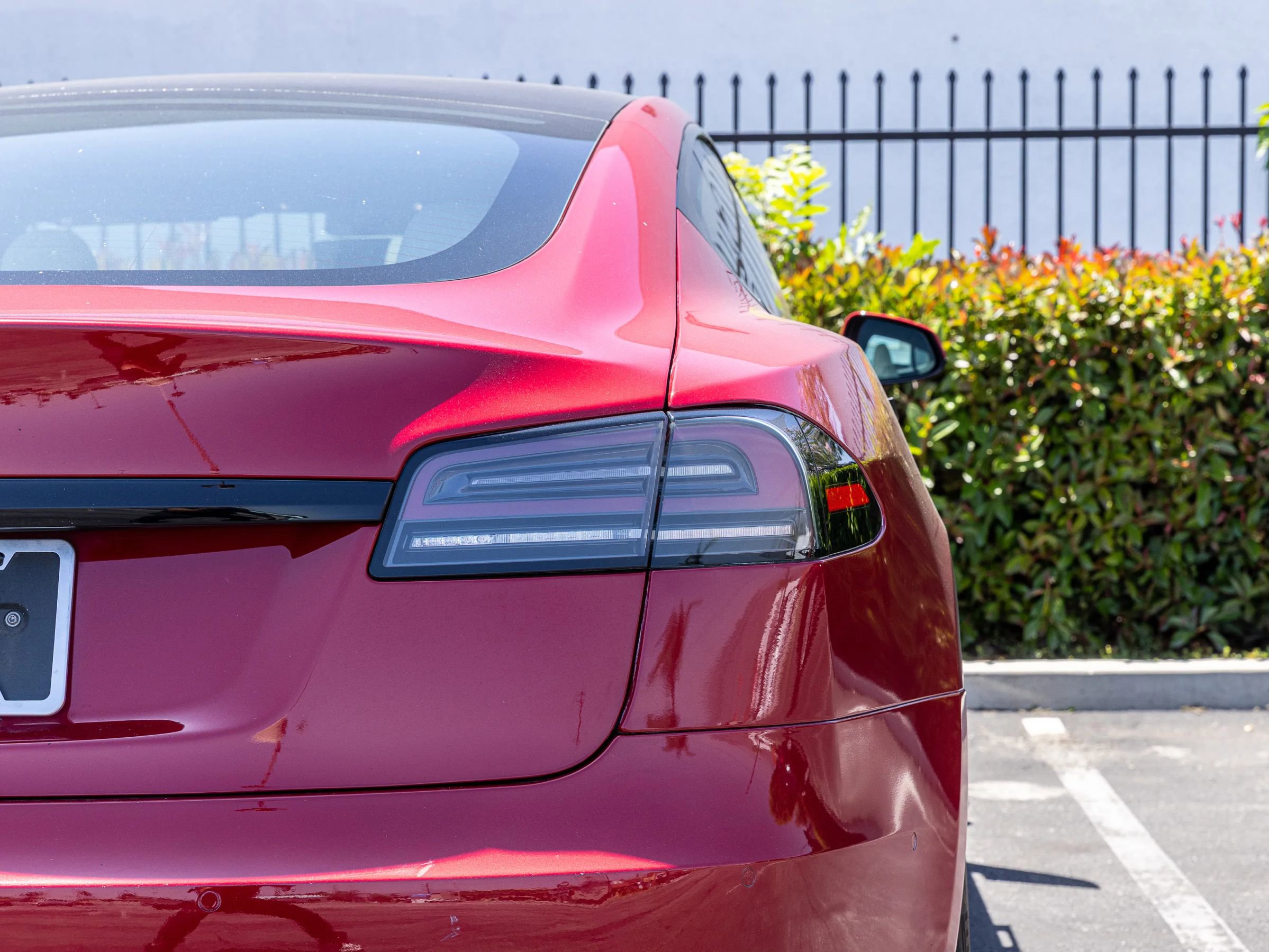 Used 2022 Tesla Model S Standard Range AWD/4WD image 10