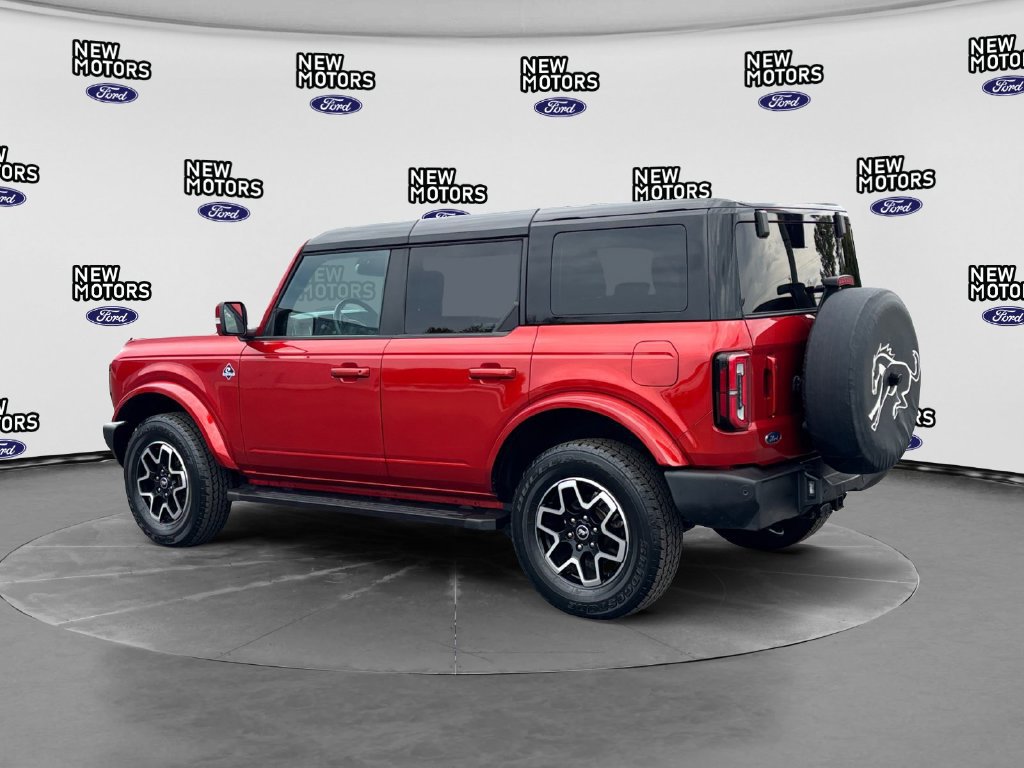 Used 2024 Ford Bronco Outer Banks AWD/4WD image 3