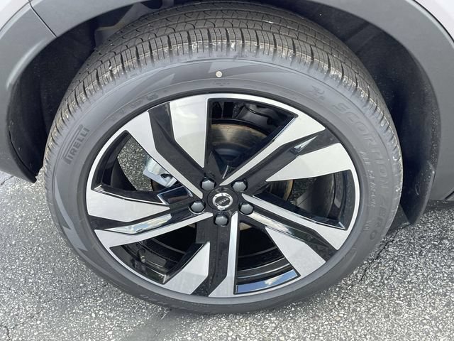 New 2026 Volvo XC40 B5 Plus w/ Climate Package AWD/4WD image 10