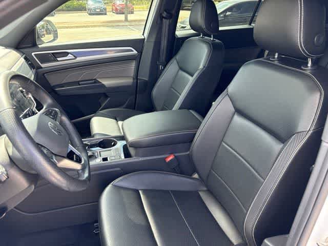 Used 2021 Volkswagen Atlas Cross Sport SEL R-Line w/ Cross Sport MDO Package FWD image 11